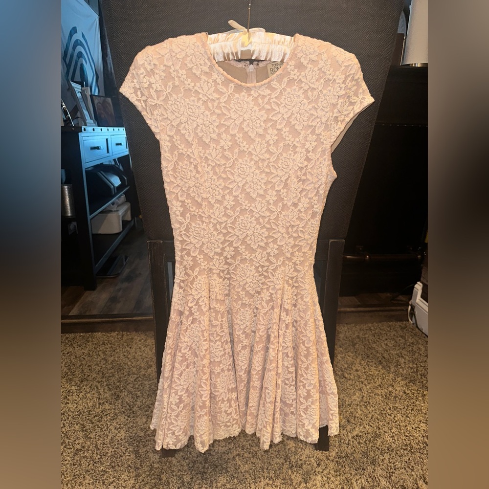 Lace dress
